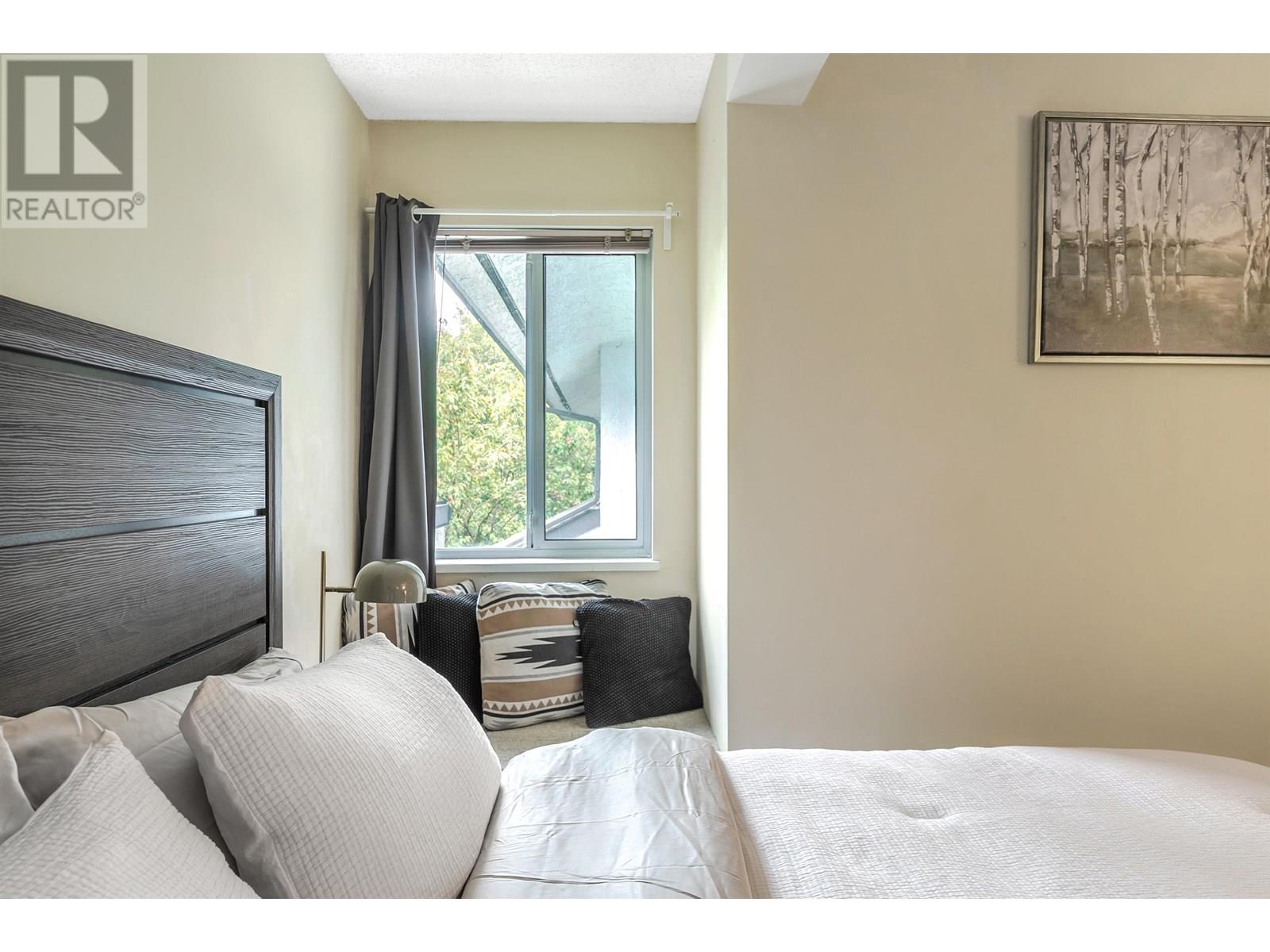 Photo 11 of 301 809 W 16th Street, North Vancouver BC
