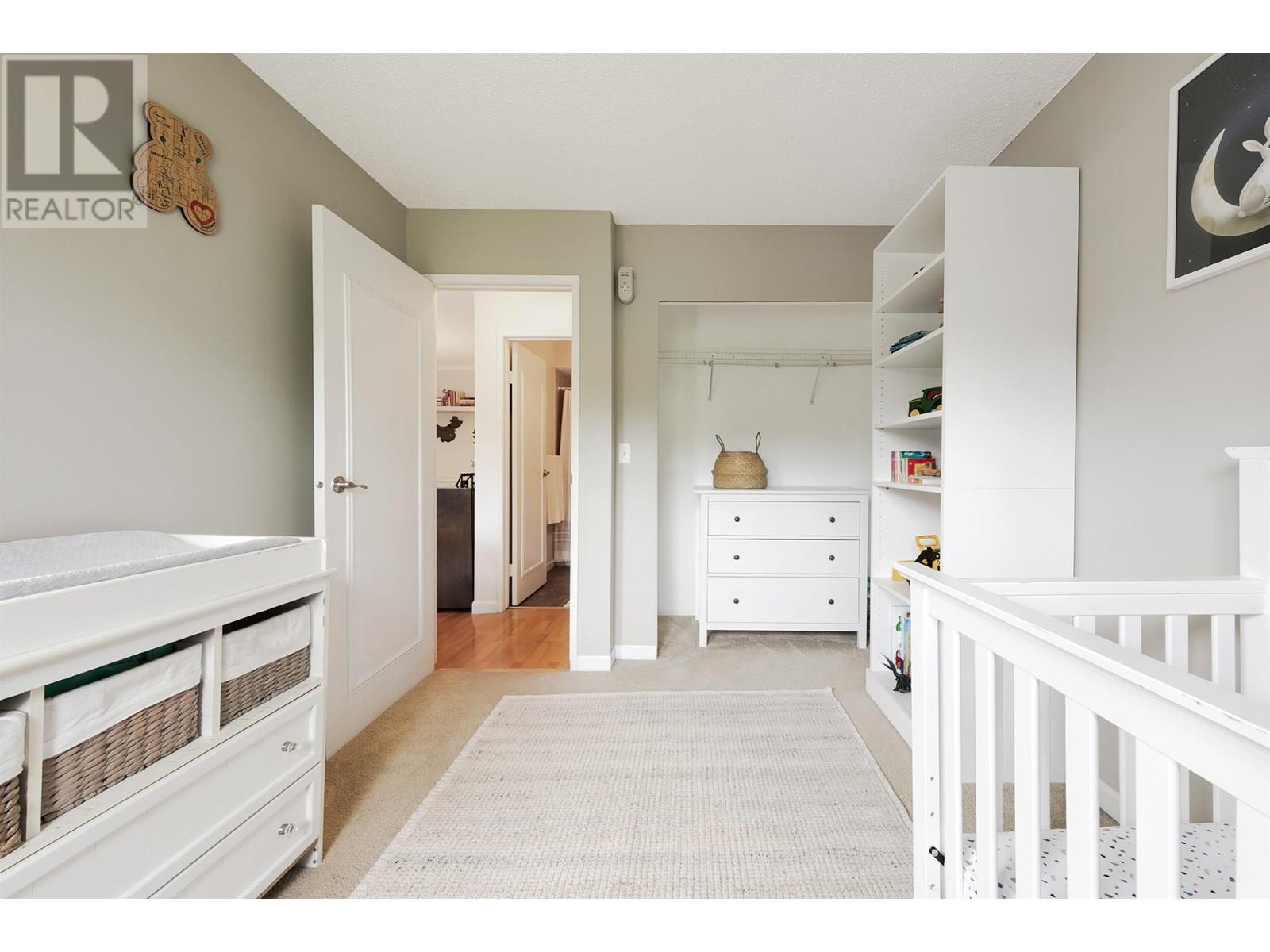 Photo 15 of 301 809 W 16th Street, North Vancouver BC