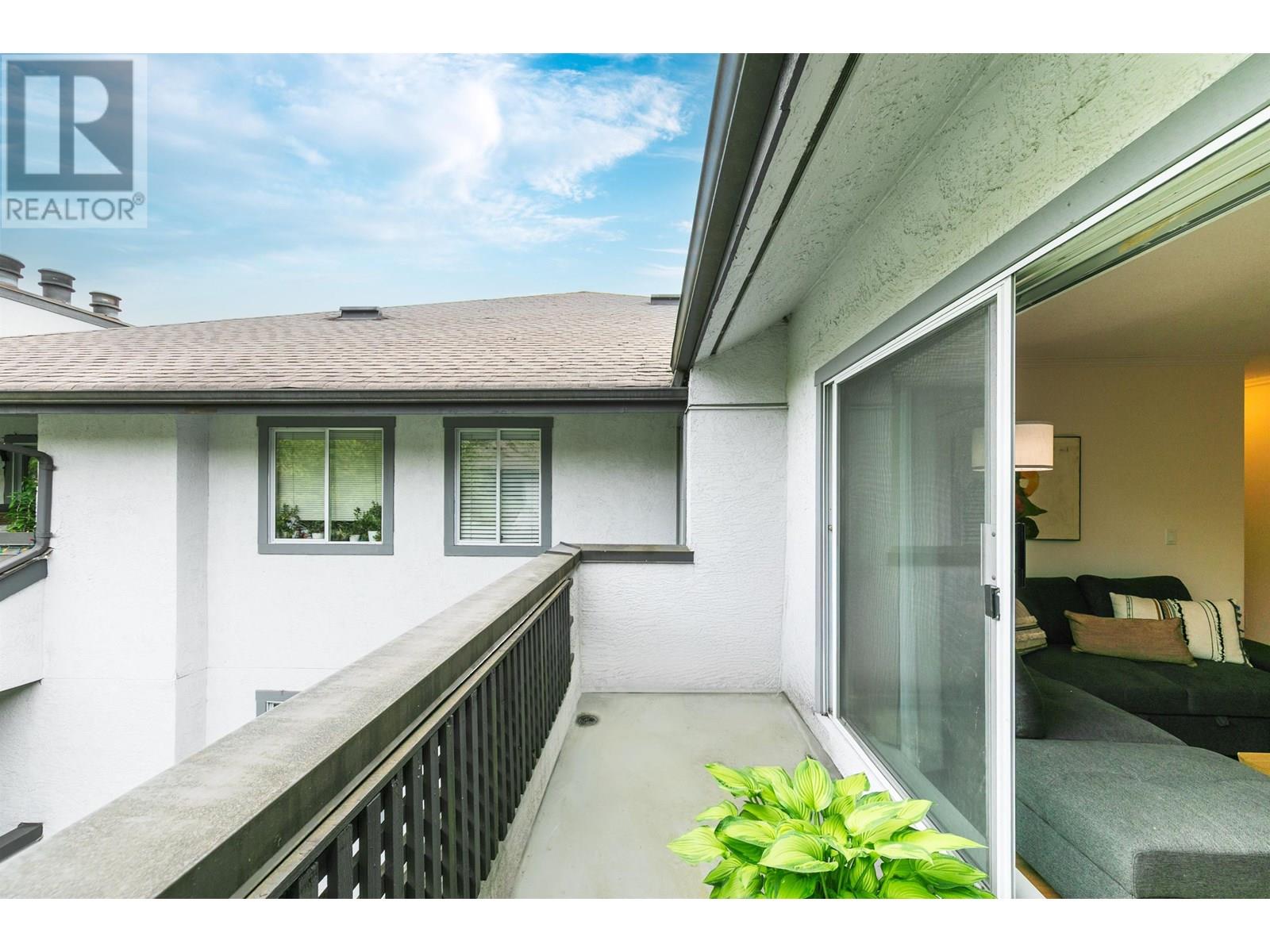 Photo 17 of 301 809 W 16th Street, North Vancouver BC