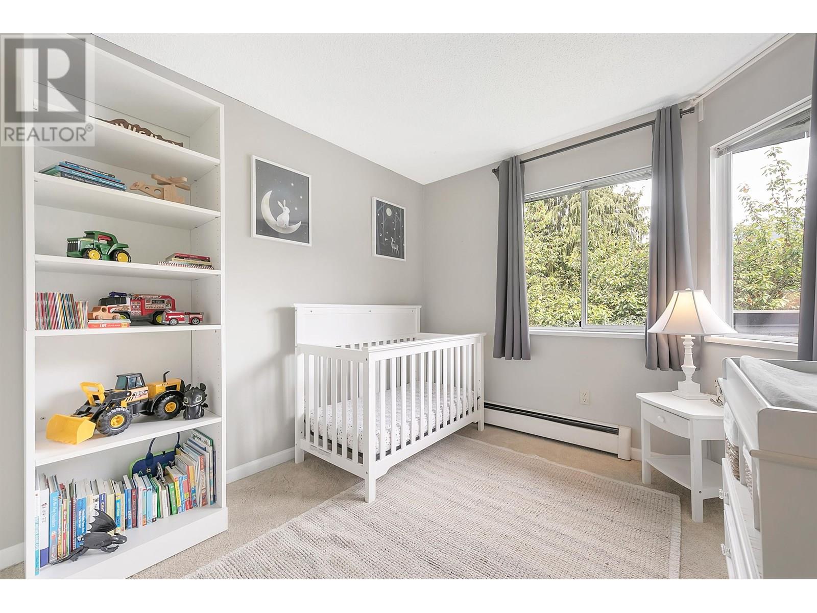 Photo 14 of 301 809 W 16th Street, North Vancouver BC