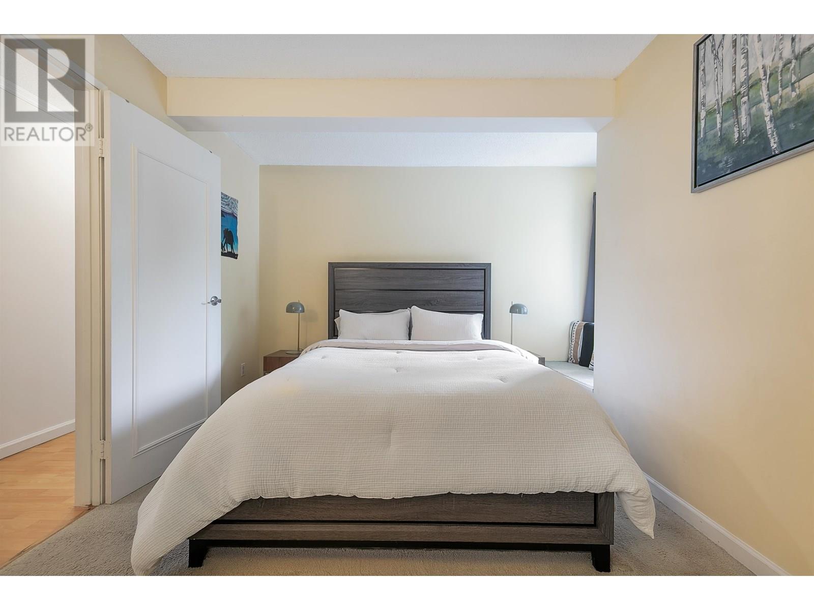 Photo 10 of 301 809 W 16th Street, North Vancouver BC