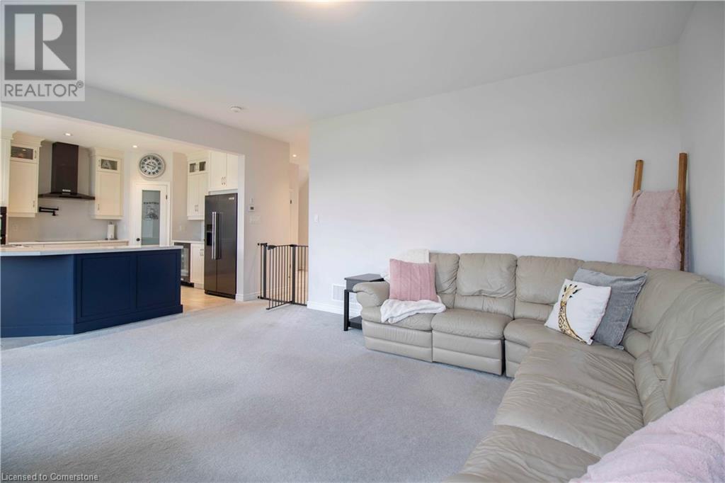 Photo 36 of 159 Dennis Drive, Smithville ON