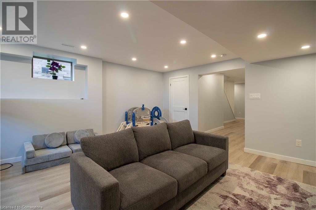 Photo 10 of 159 Dennis Drive, Smithville ON