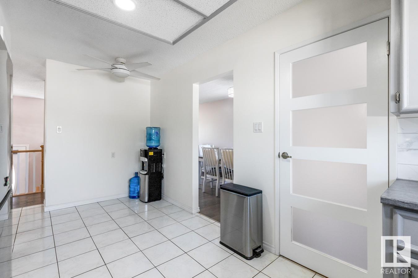 Photo 13 of 255 Humberstone Rd Nw, Edmonton AB