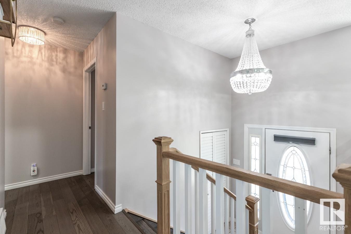 Photo 15 of 255 Humberstone Rd Nw, Edmonton AB