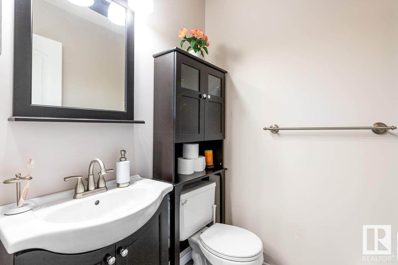 Photo 21 of 255 Humberstone Rd Nw, Edmonton AB