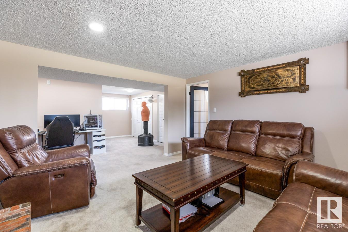 Photo 26 of 255 Humberstone Rd Nw, Edmonton AB