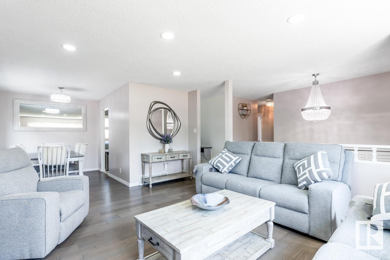 Photo 6 of 255 Humberstone Rd Nw, Edmonton AB