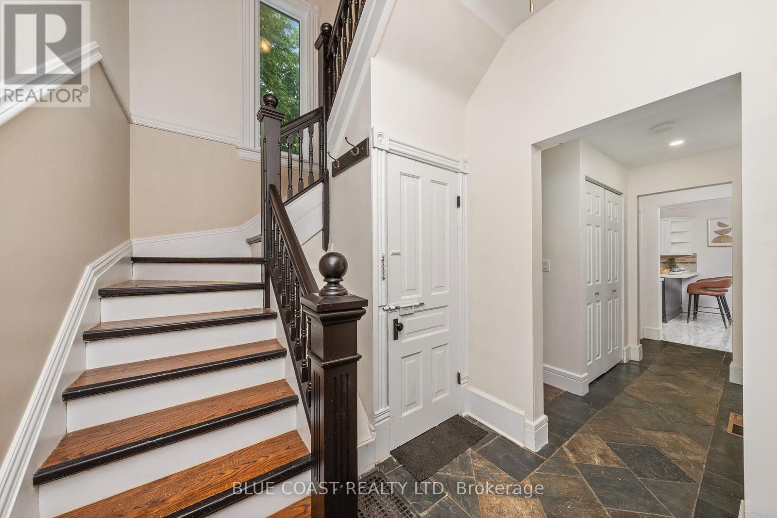 Photo 14 of 156 Queen Street, Sarnia ON