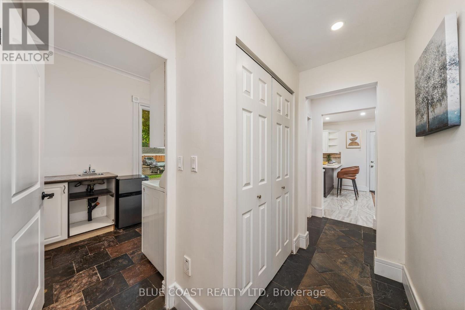 Photo 29 of 156 Queen Street, Sarnia ON