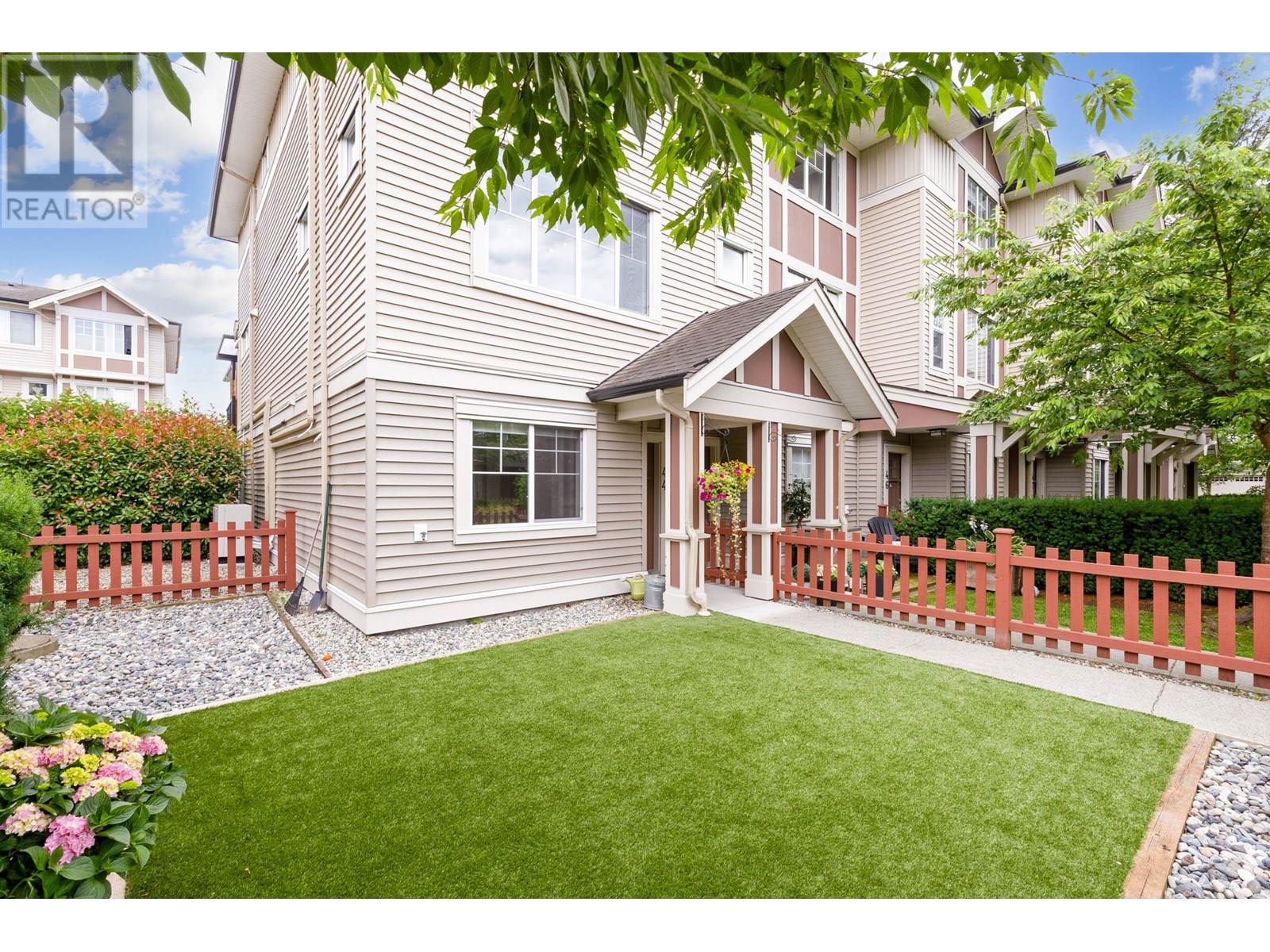 Photo 4 of 44 10151 240 Street, Maple Ridge BC