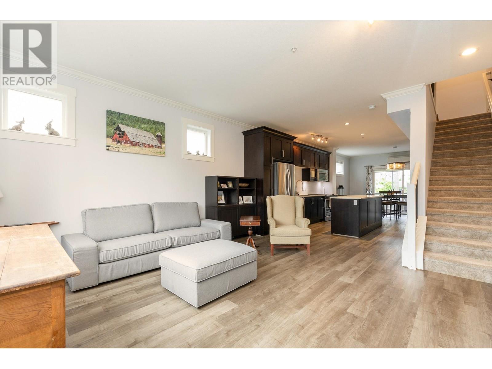 Photo 8 of 44 10151 240 Street, Maple Ridge BC