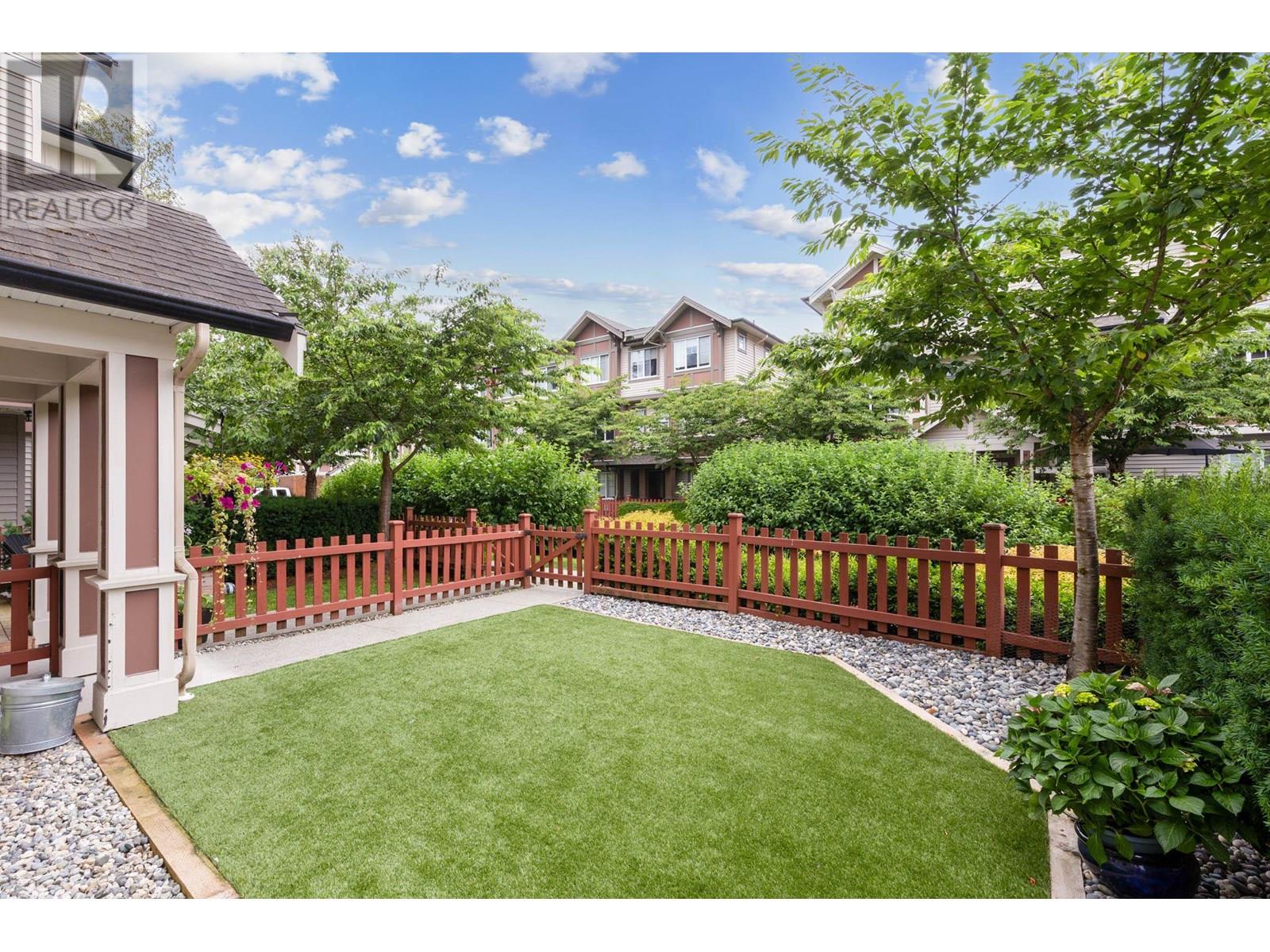 Photo 3 of 44 10151 240 Street, Maple Ridge BC