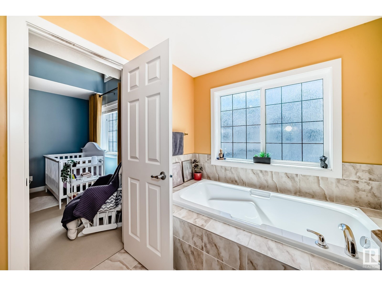 Photo 18 of 64 7293 South Terwillegar Dr Nw, Edmonton AB