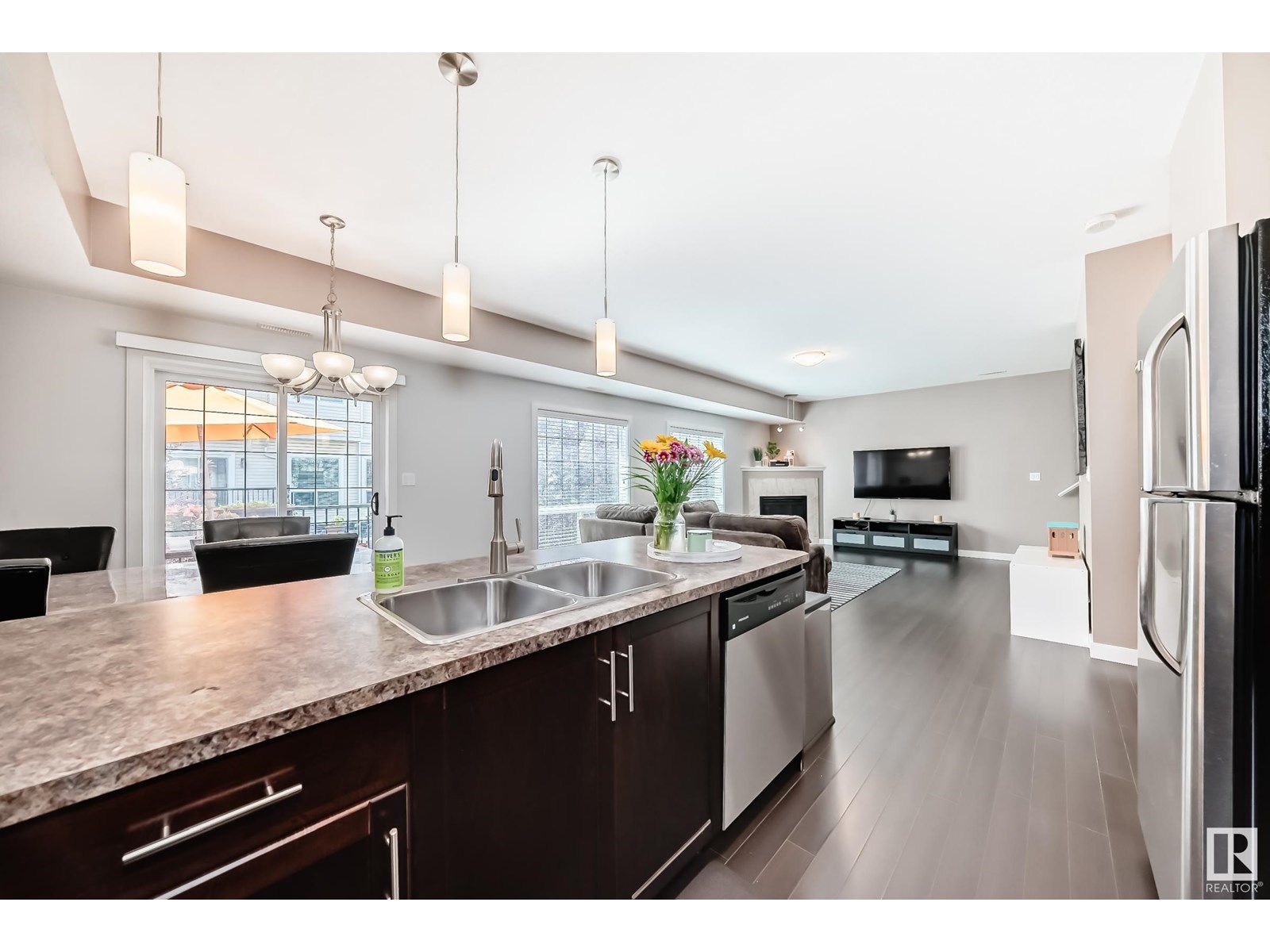 Photo 10 of 64 7293 South Terwillegar Dr Nw, Edmonton AB