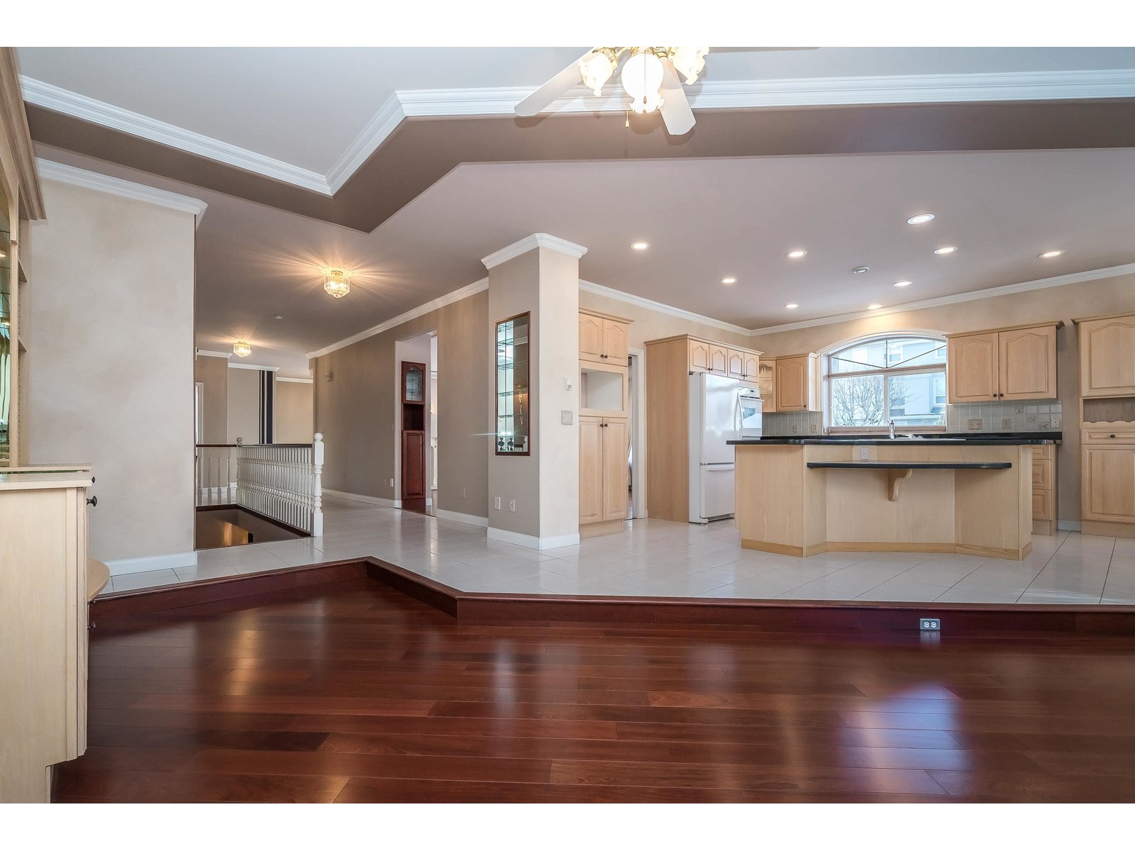 Photo 12 of 17111 104 A Avenue, Surrey BC