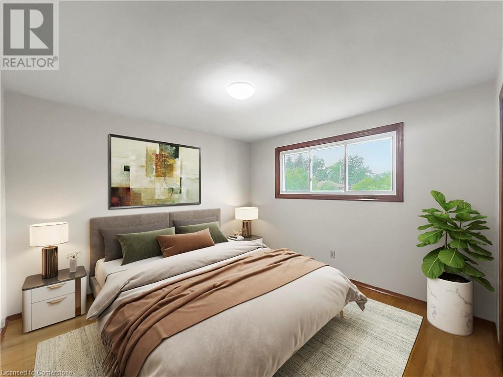 Photo 12 of 122 Glen Forest Drive, Hamilton ON