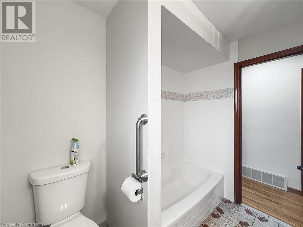 Photo 21 of 122 Glen Forest Drive, Hamilton ON