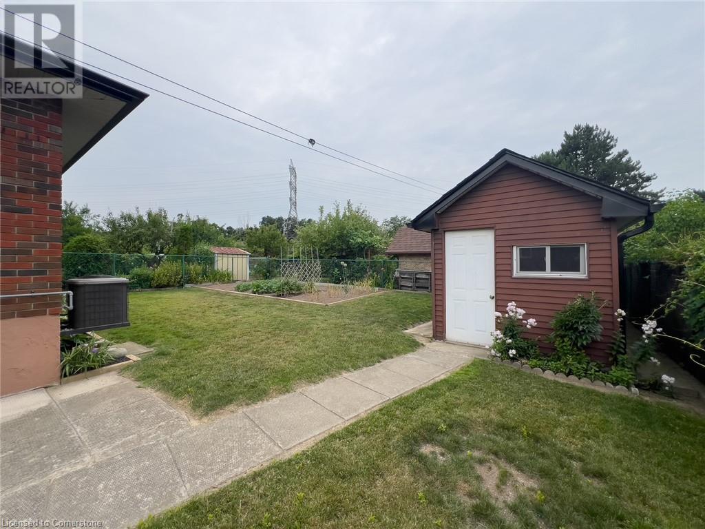 Photo 45 of 122 Glen Forest Drive, Hamilton ON