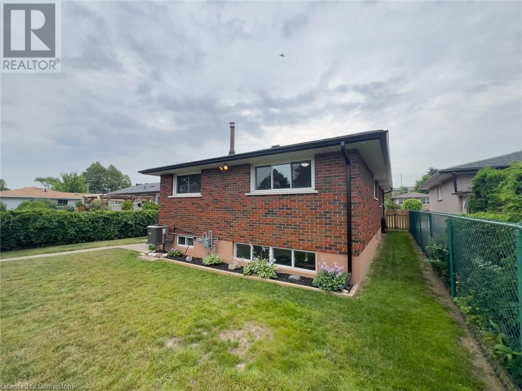 Photo 46 of 122 Glen Forest Drive, Hamilton ON