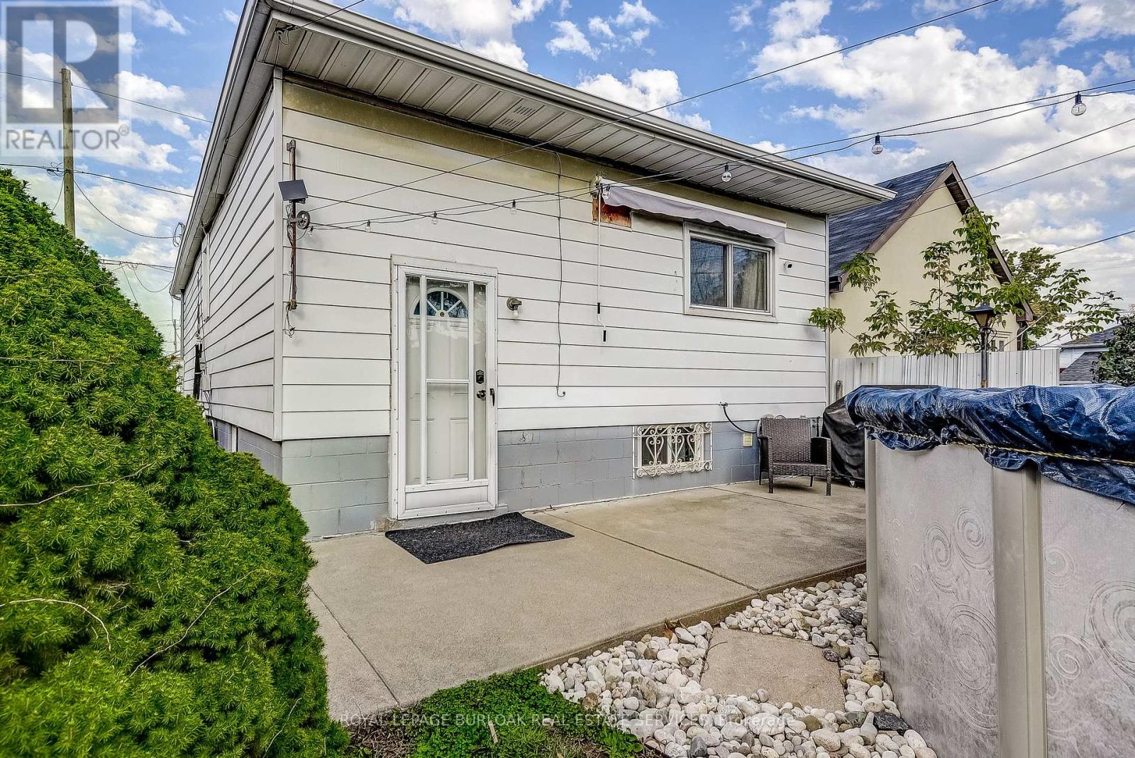 Photo 9 of 378 Waverly Street, Hamilton ON