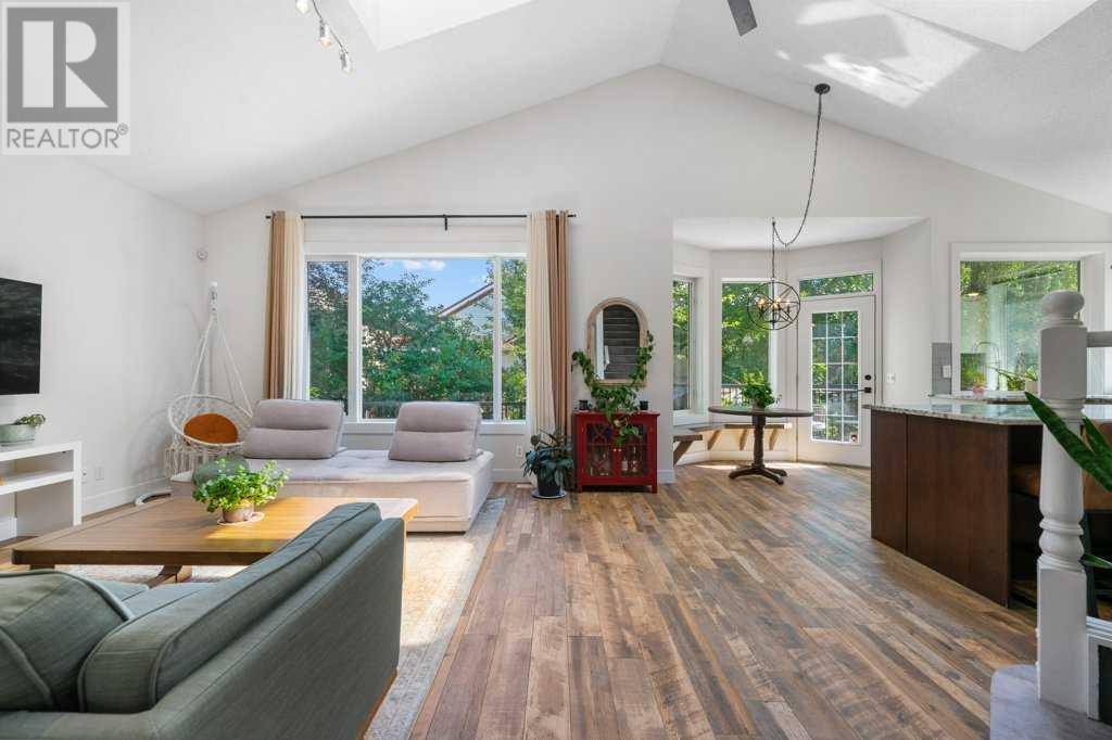 Single Family House for Sale in  Douglasdale Point SE Douglasdale/Glen Calgary 