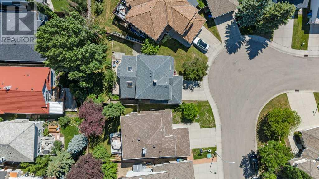 Single Family House for Sale in  Douglasdale Point SE Douglasdale/Glen Calgary 