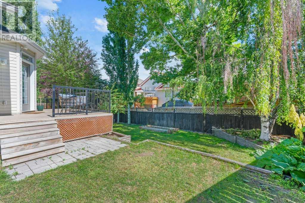 Single Family House for Sale in  Douglasdale Point SE Douglasdale/Glen Calgary 