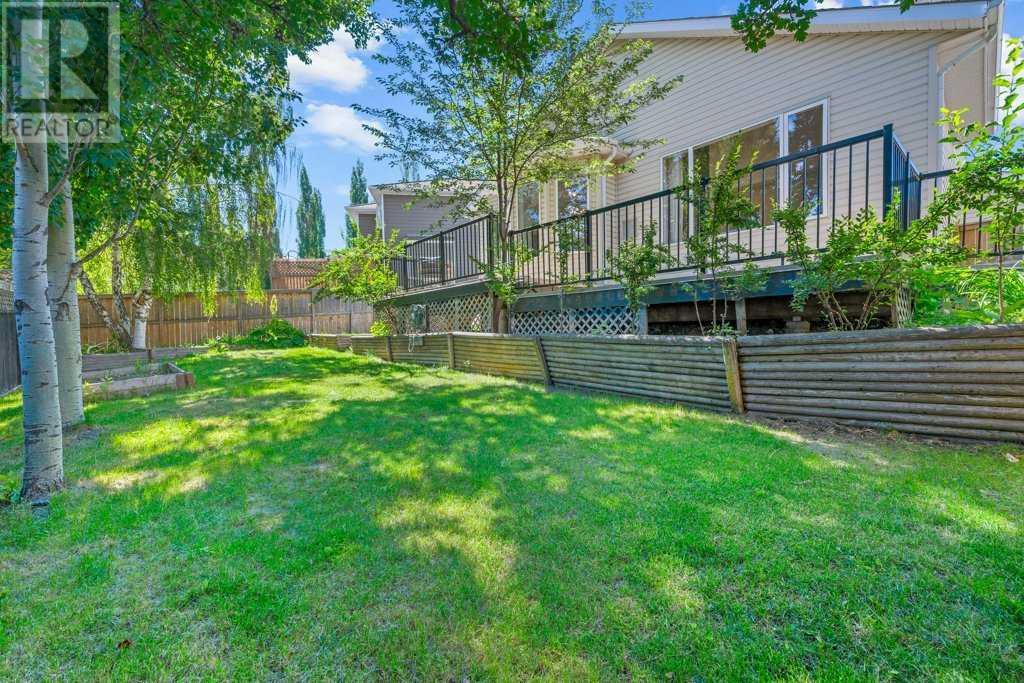 Single Family House for Sale in  Douglasdale Point SE Douglasdale/Glen Calgary 
