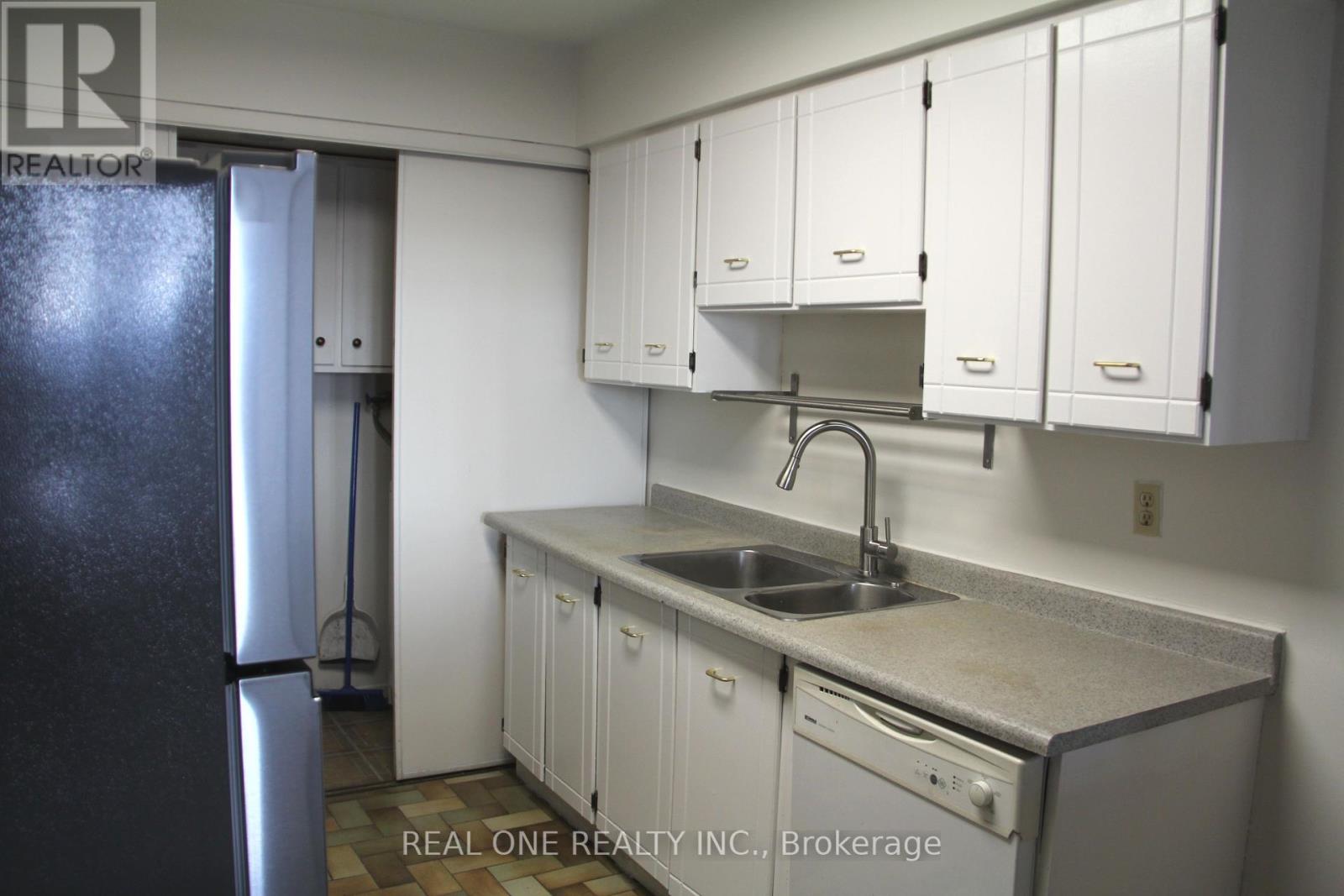 Photo 7 of 2110 3300 Don Mills Road, Toronto ON