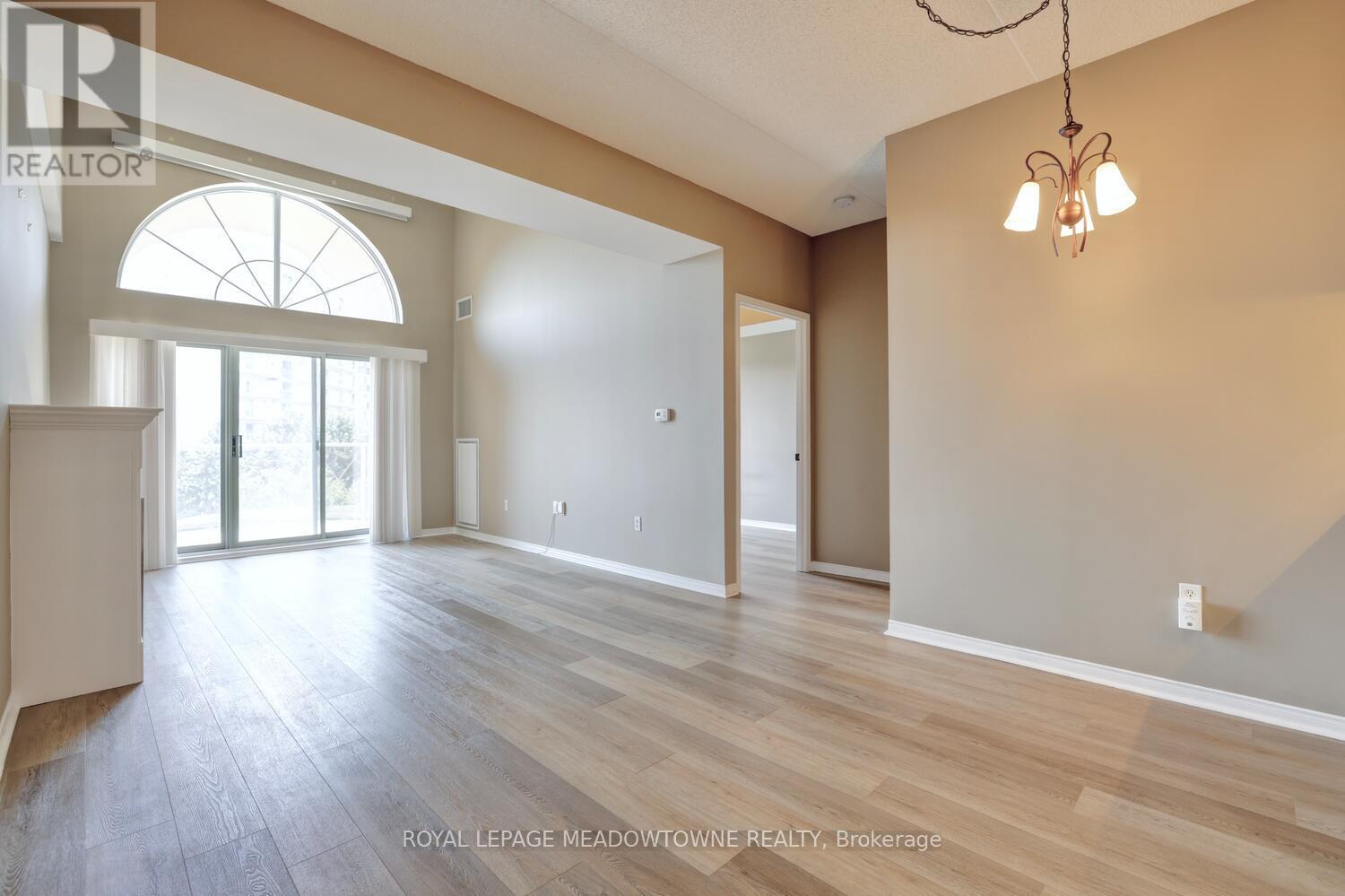 Photo 1 of 606 2075 Amherst Heights Drive, Burlington ON