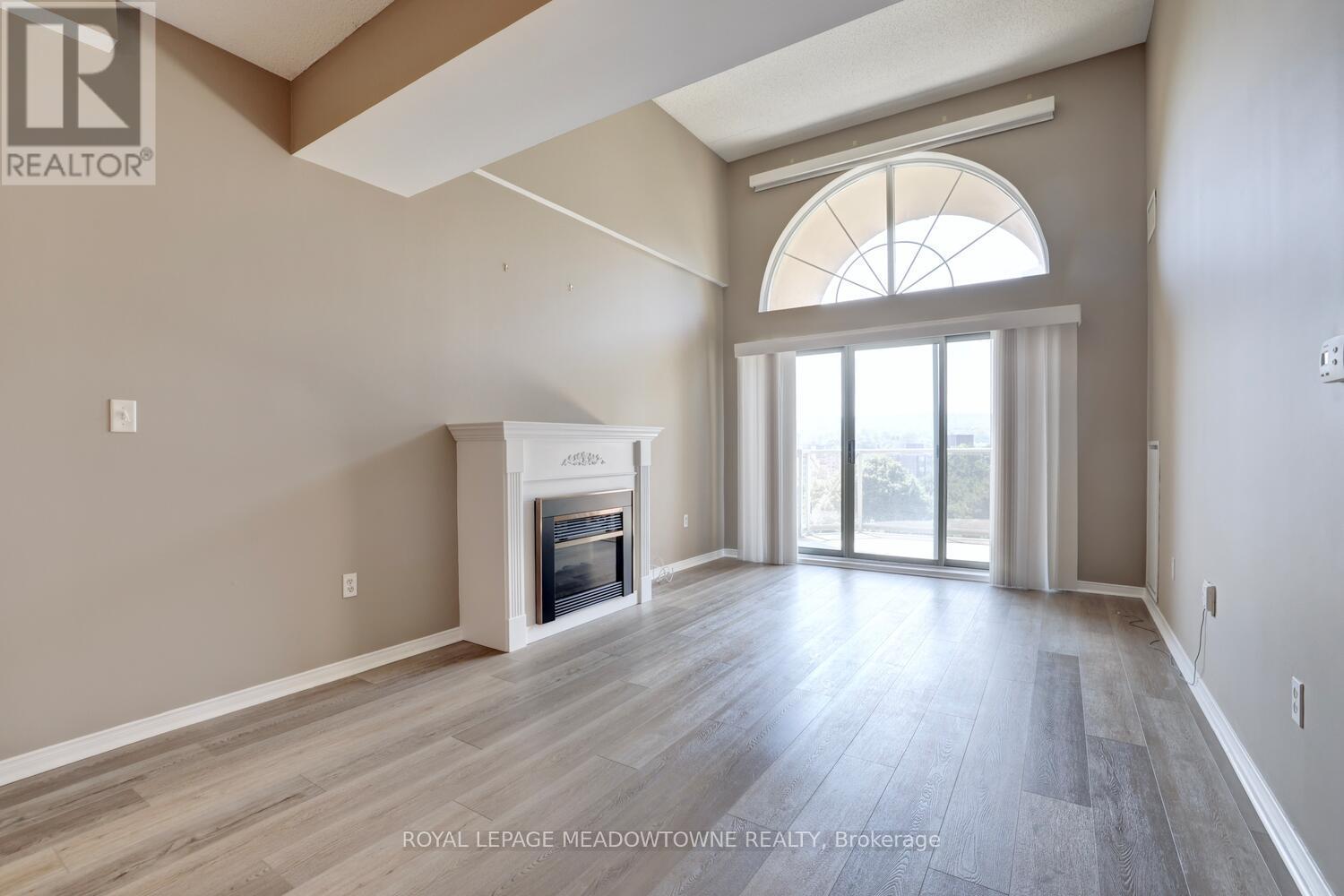 Photo 10 of 606 2075 Amherst Heights Drive, Burlington ON