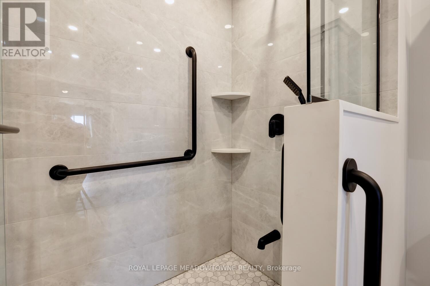 Photo 30 of 606 2075 Amherst Heights Drive, Burlington ON