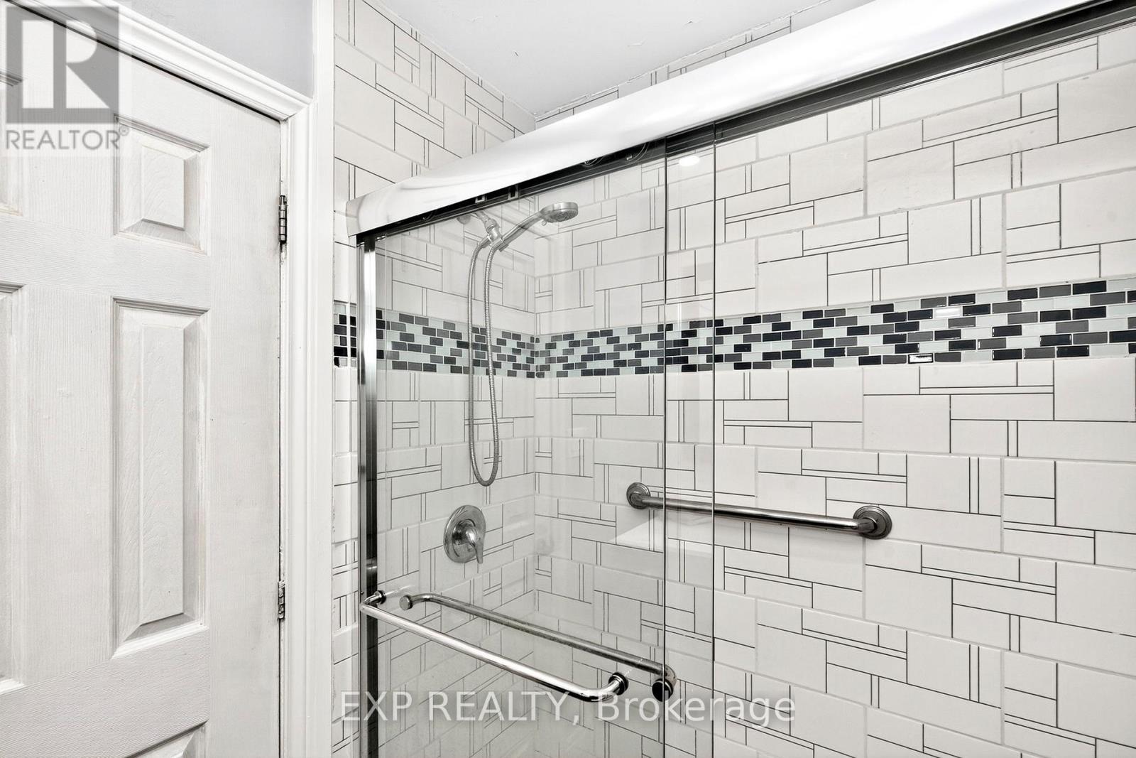 Photo 11 of 14 81 Laguna Parkway, Ramara ON