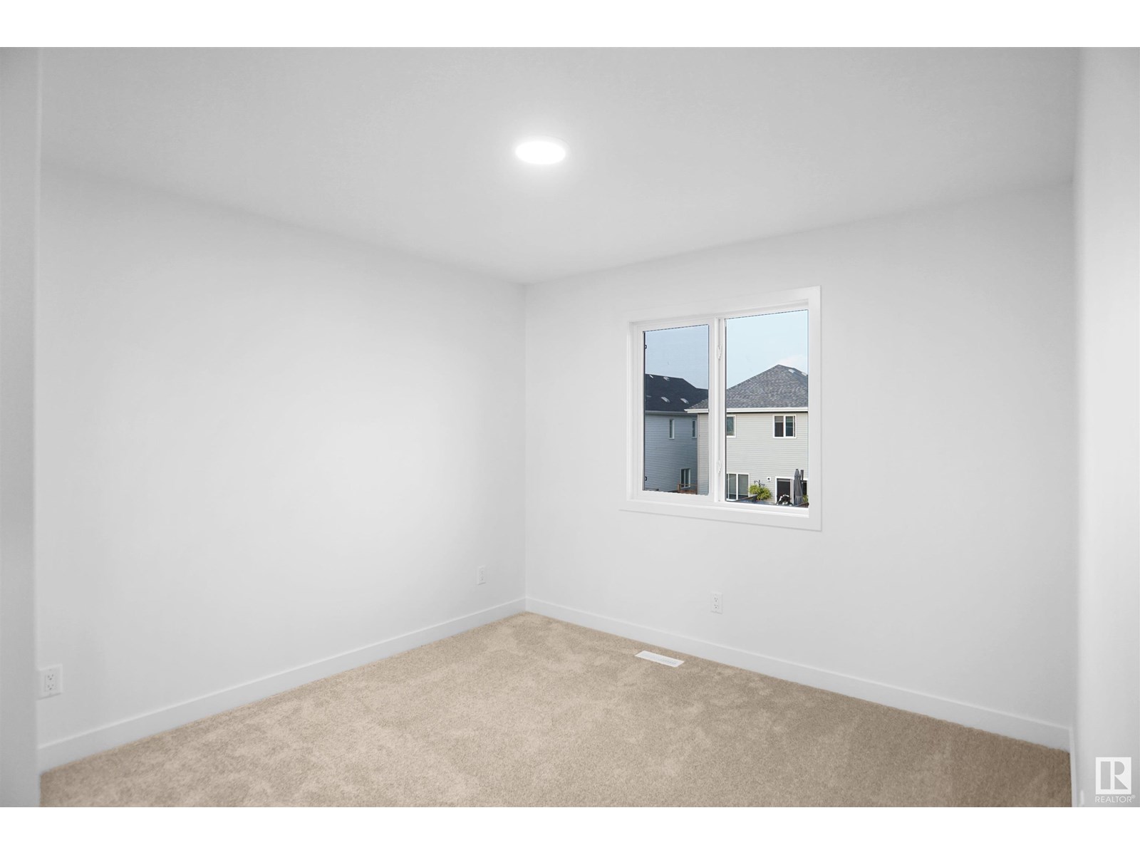 Photo 27 of 22920 82 Av Nw, Edmonton AB