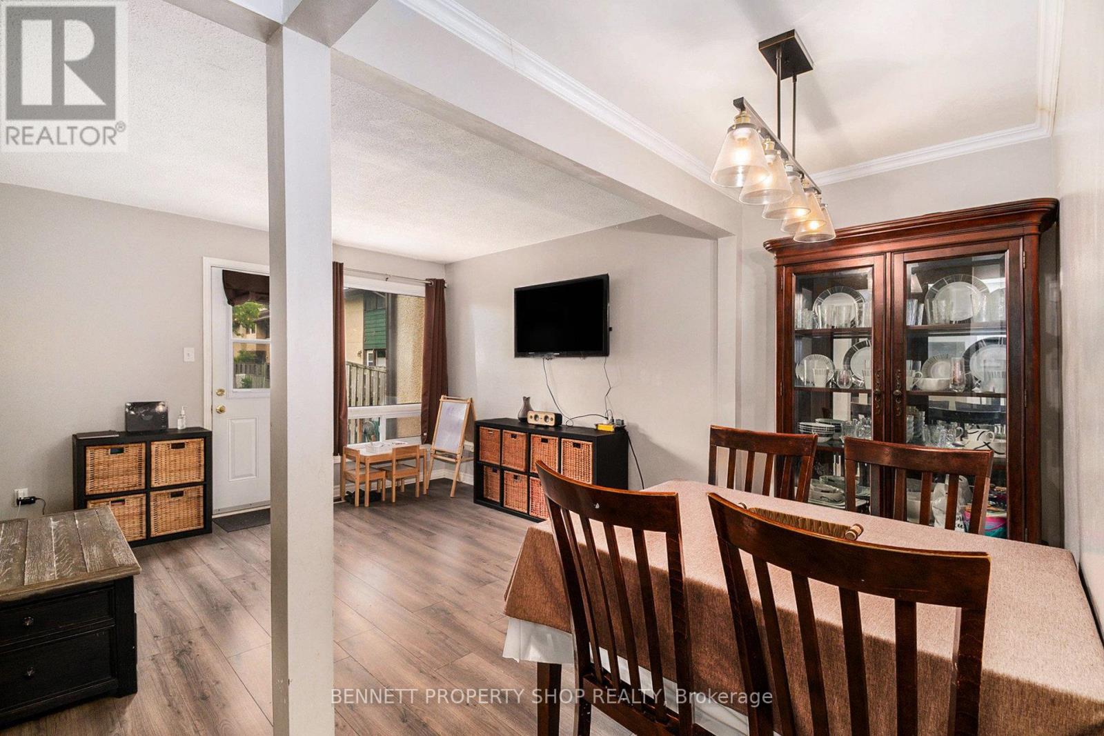 open plan living/dining