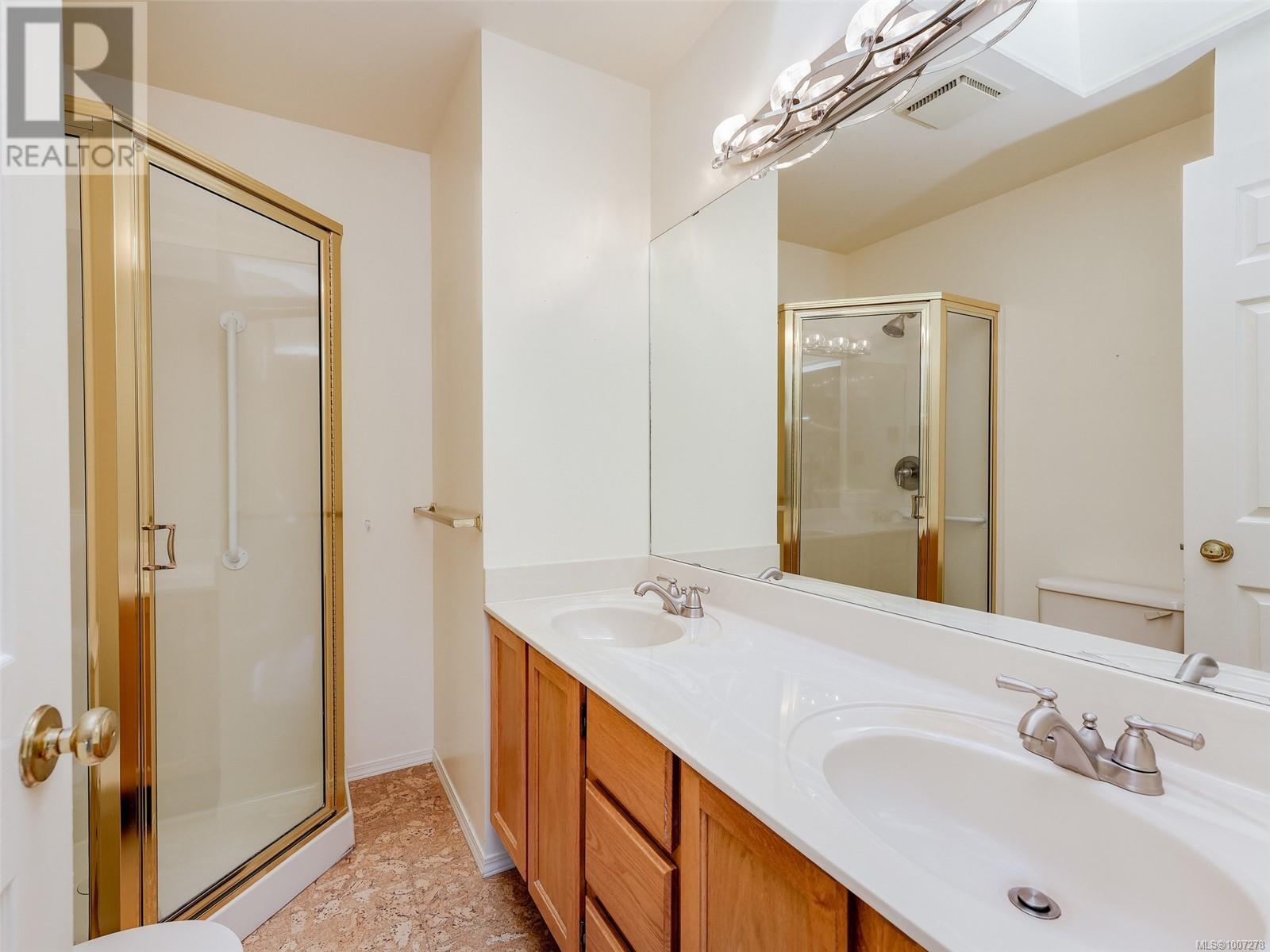 #60 901 KENTWOOD LANE - Image 12