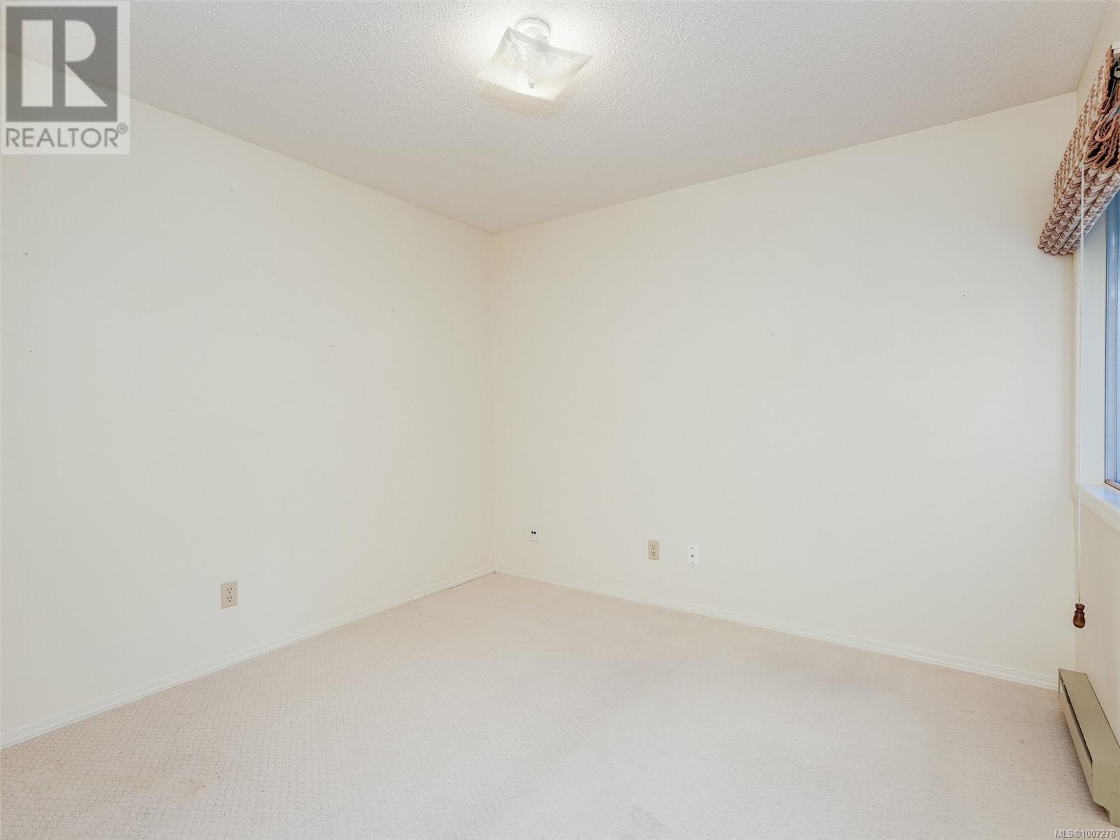 #60 901 KENTWOOD LANE - Image 13