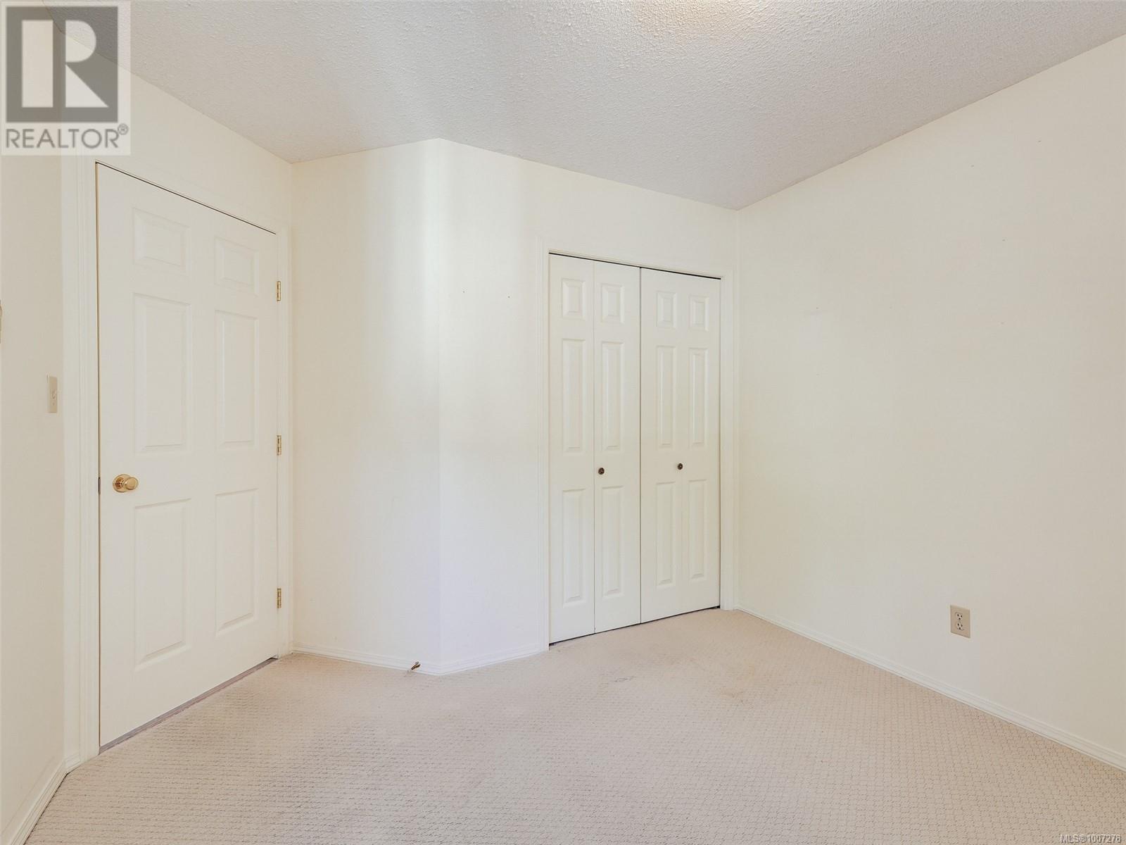 #60 901 KENTWOOD LANE - Image 14