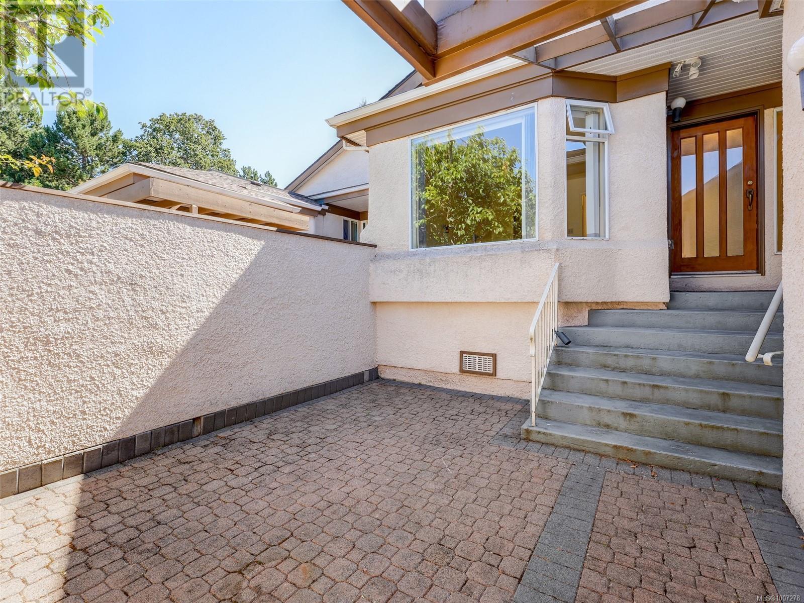 #60 901 KENTWOOD LANE - Image 23