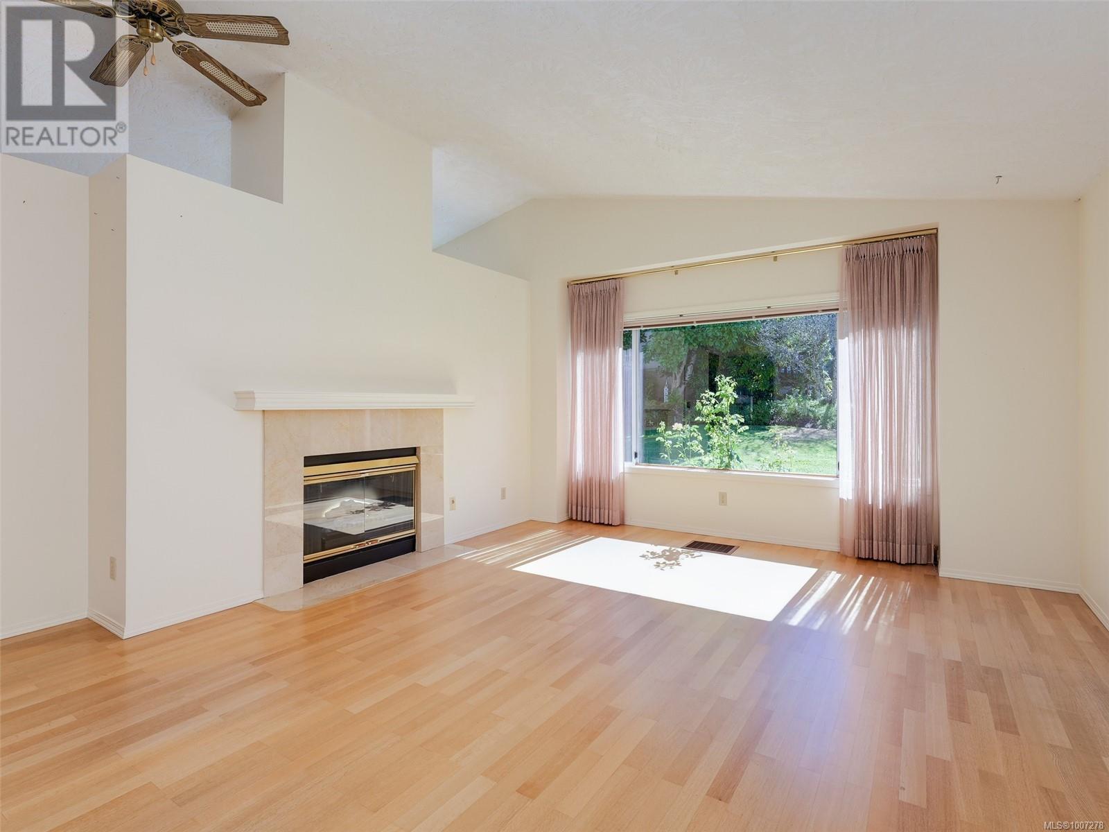 #60 901 KENTWOOD LANE - Image 3