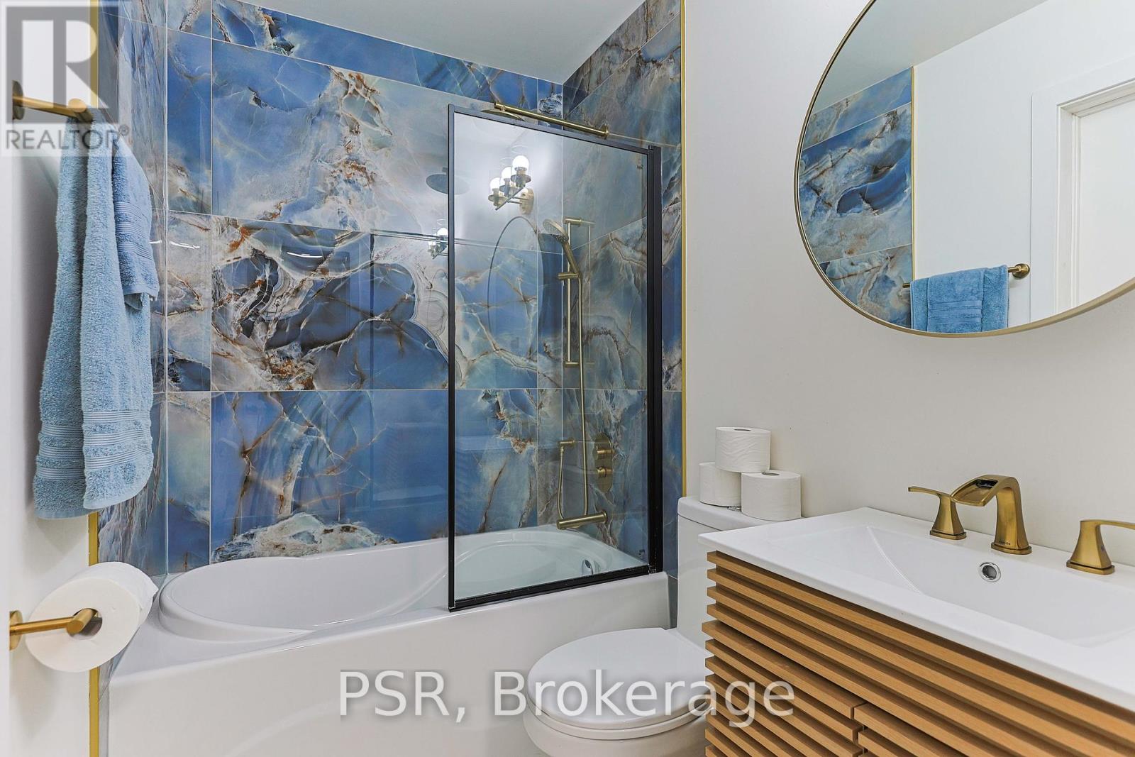 Photo 24 of 54 5475 Lakeshore Road, Burlington ON