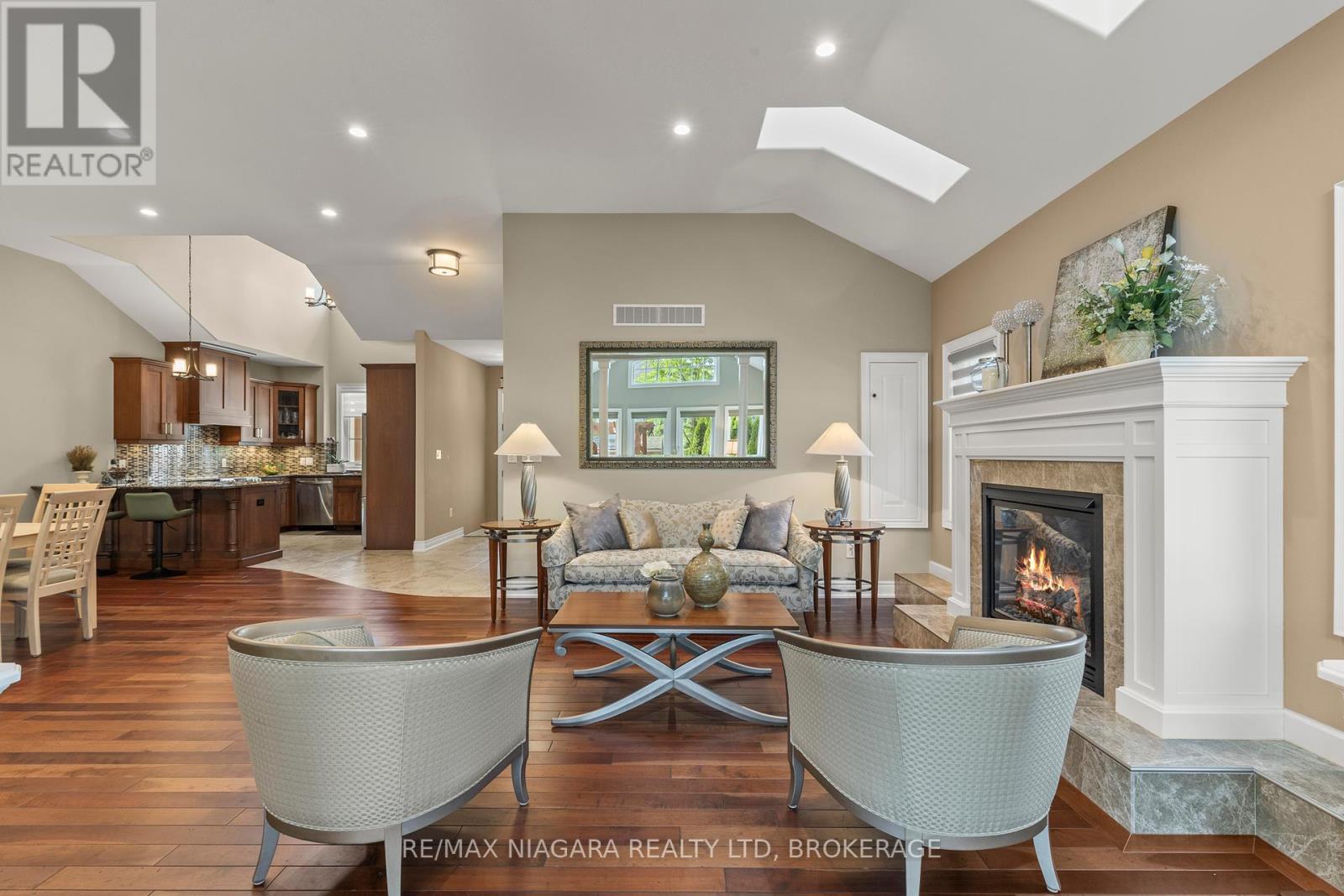 Photo 9 of 44 Stoneridge Crescent, Niagaraonthelake ON