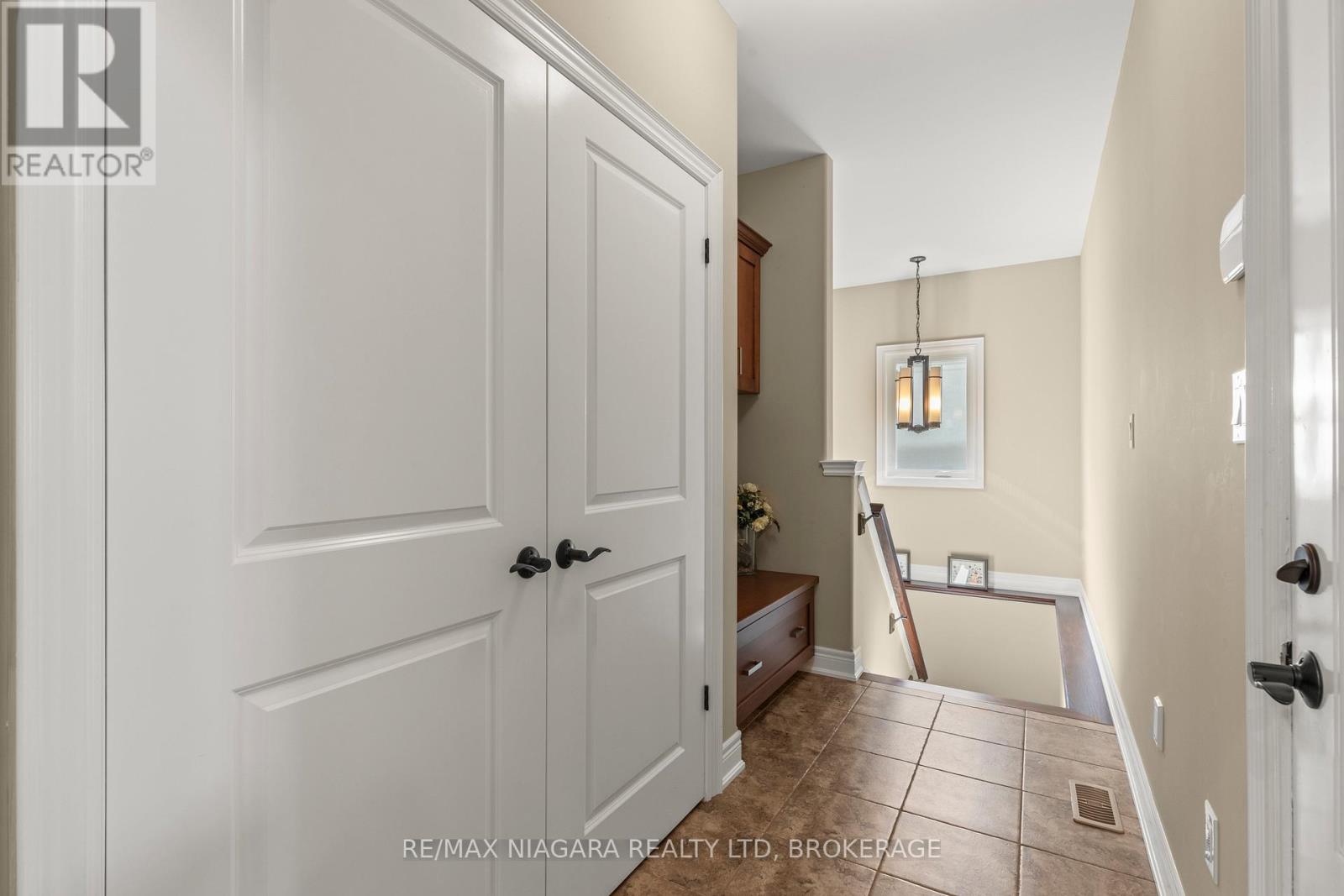 Photo 42 of 44 Stoneridge Crescent, Niagaraonthelake ON