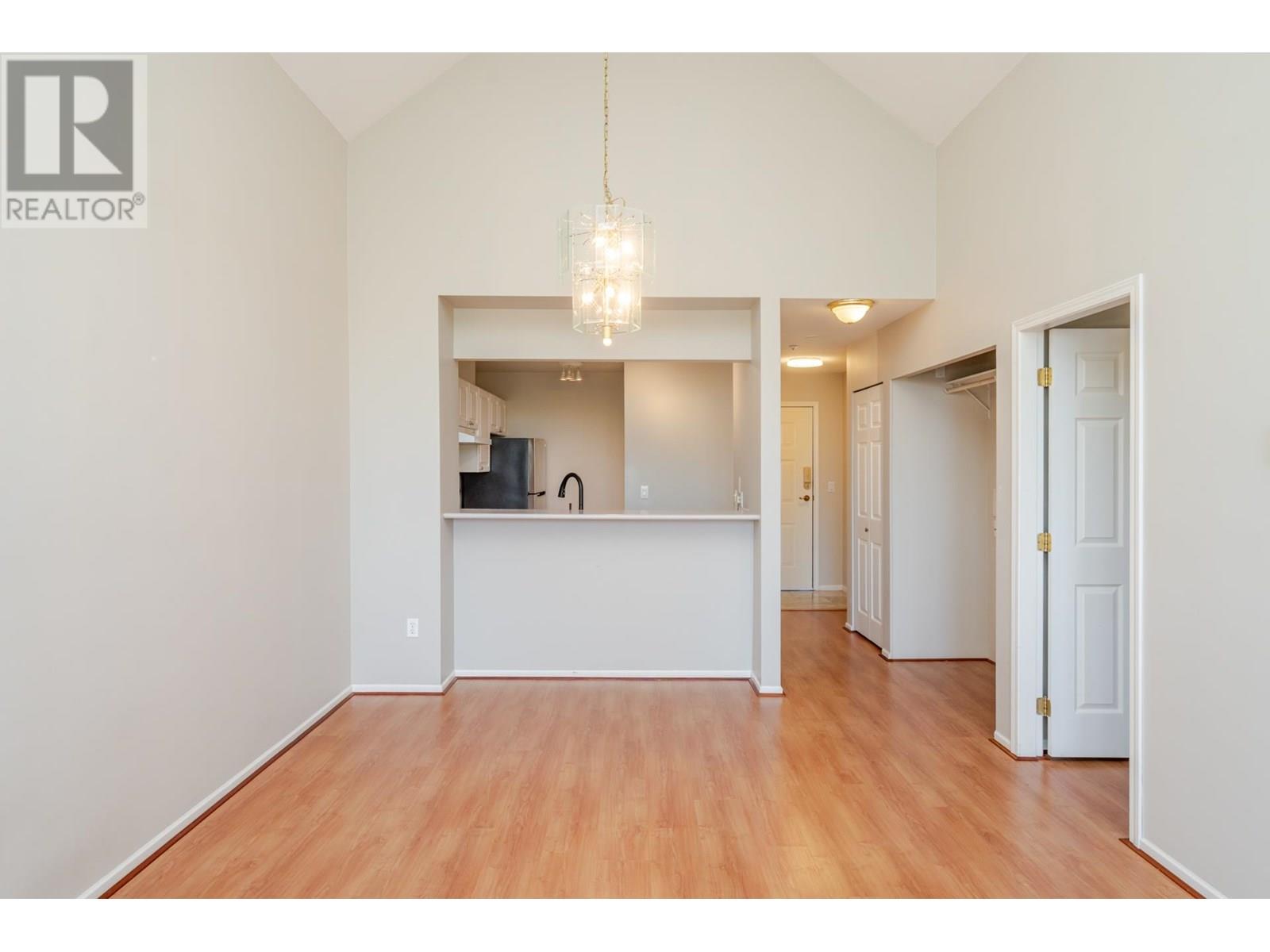 Photo 11 of 409 1369 56 Street, Delta BC