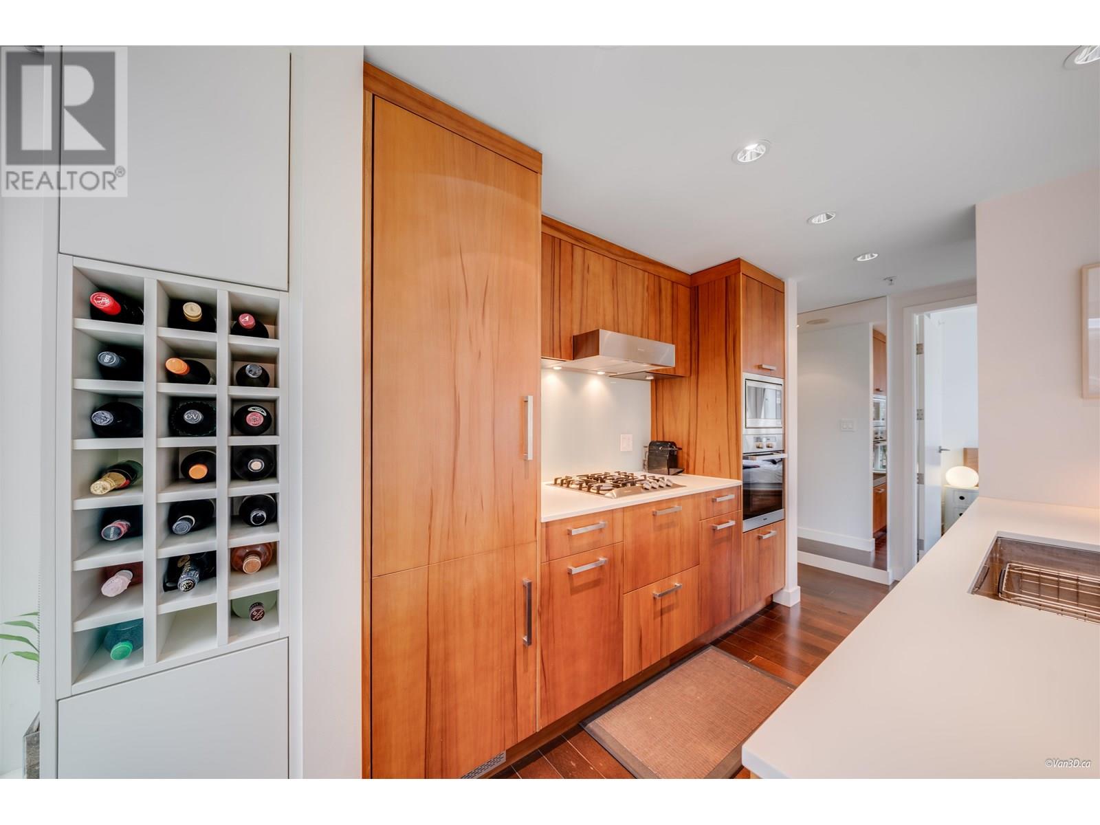 Photo 11 of 205 1565 W 6th Avenue, Vancouver BC