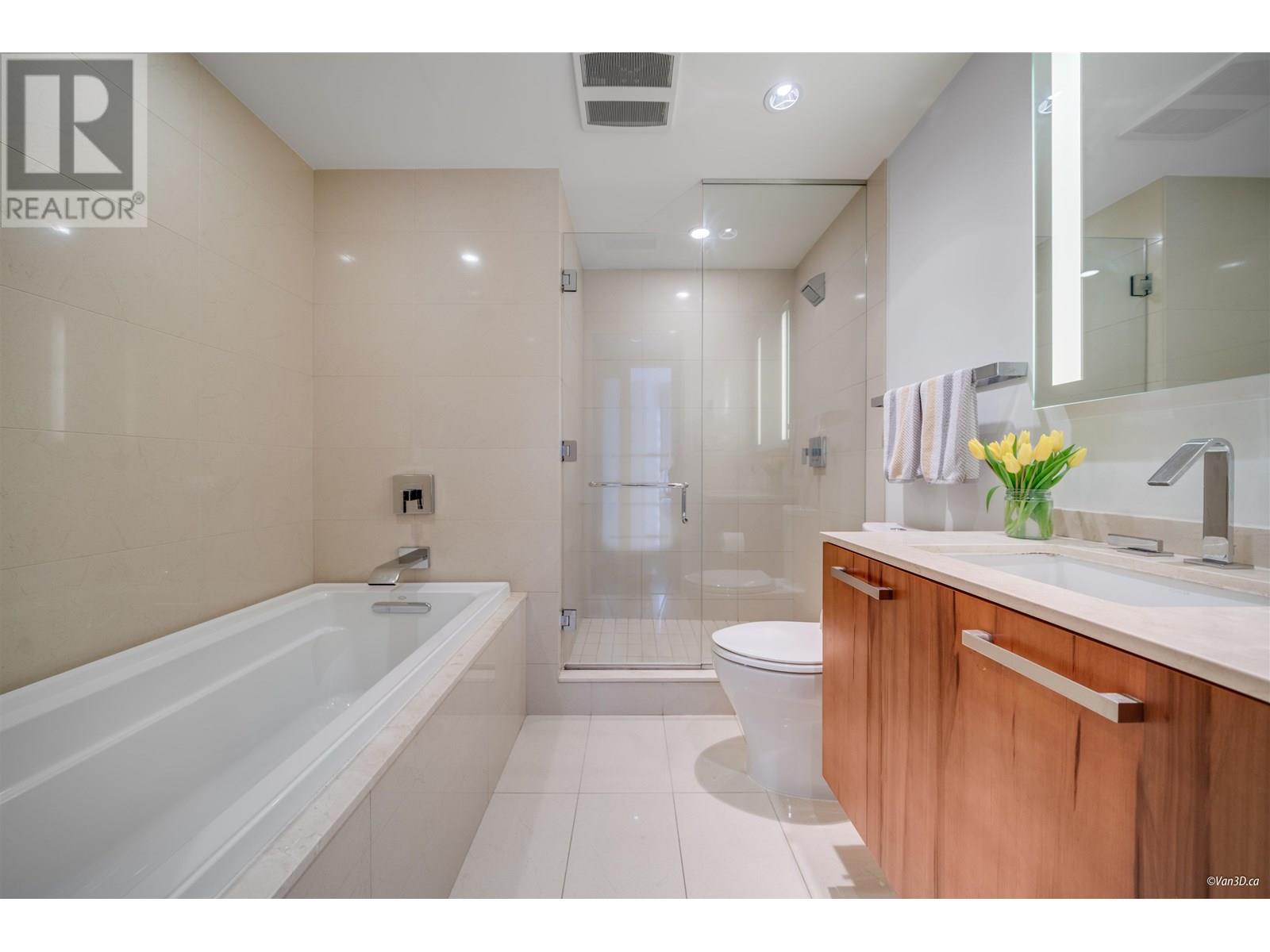 Photo 17 of 205 1565 W 6th Avenue, Vancouver BC