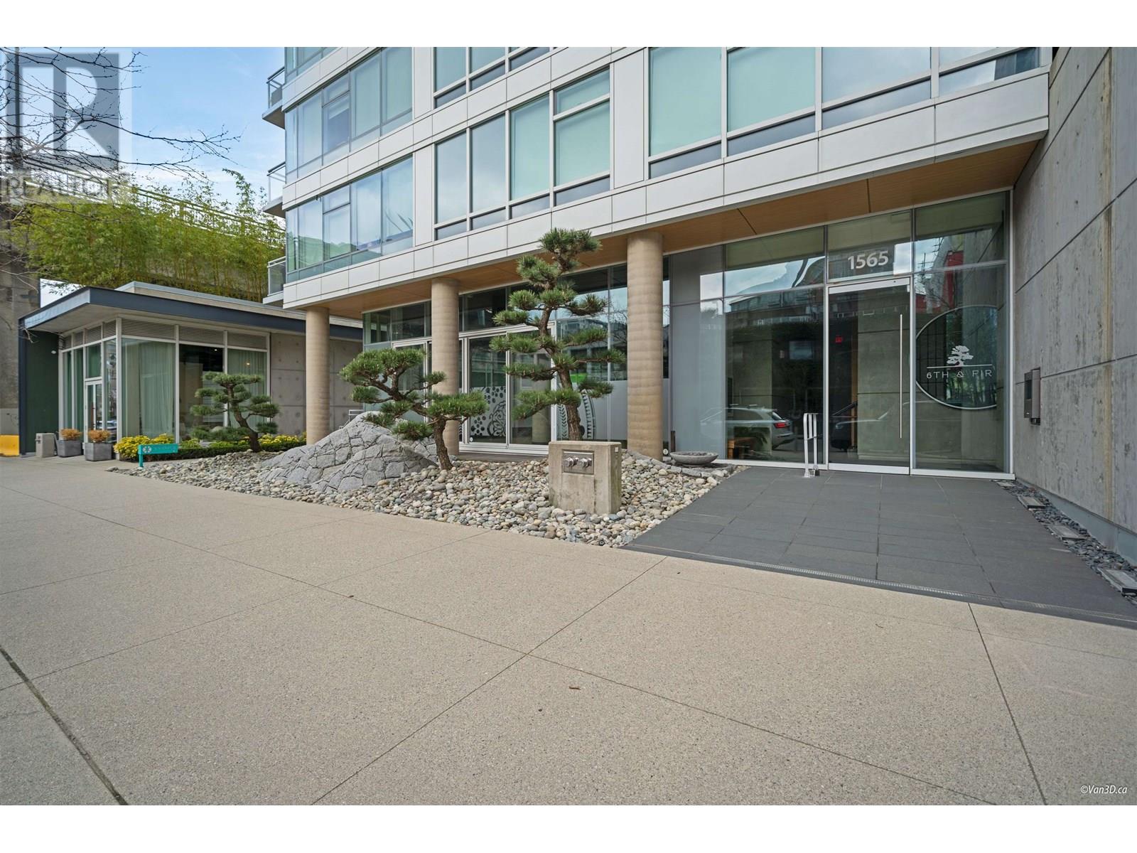Photo 3 of 205 1565 W 6th Avenue, Vancouver BC