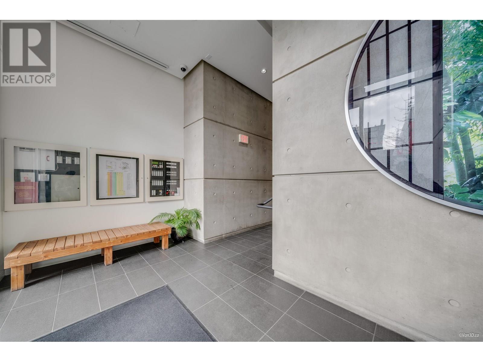 Photo 4 of 205 1565 W 6th Avenue, Vancouver BC