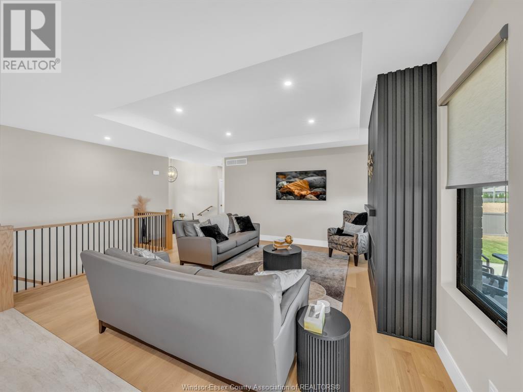 Photo 8 of 9 Sunningdale Drive, Leamington ON